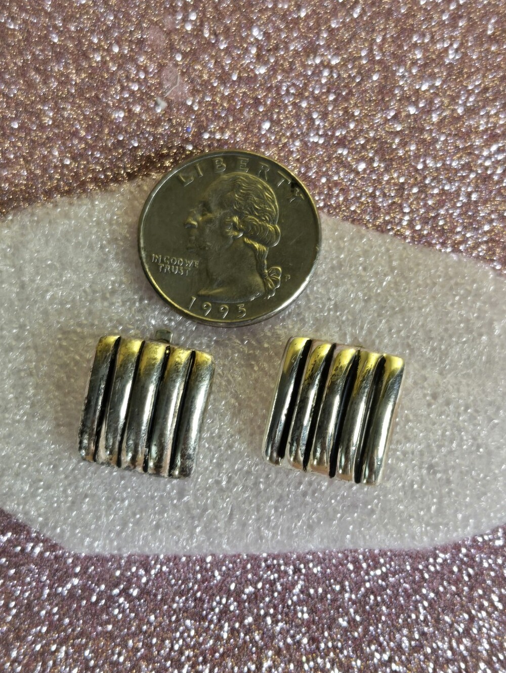 Vintage Adrienne Vittadini Two-Tone Ribbed Statement Clip Earrings Designer Sign